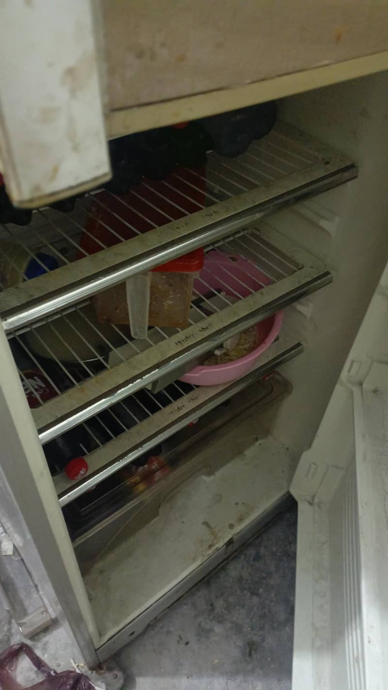 Dawlance fridge 2