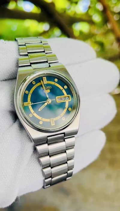 100% Original Seiko 5 Automatic MenWatch 10/10Condition with Seiko Box