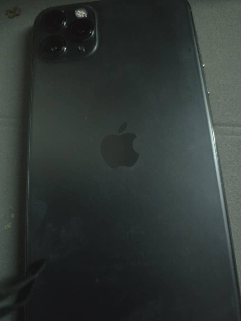 Apple iPhone 11 Pro Max 1
