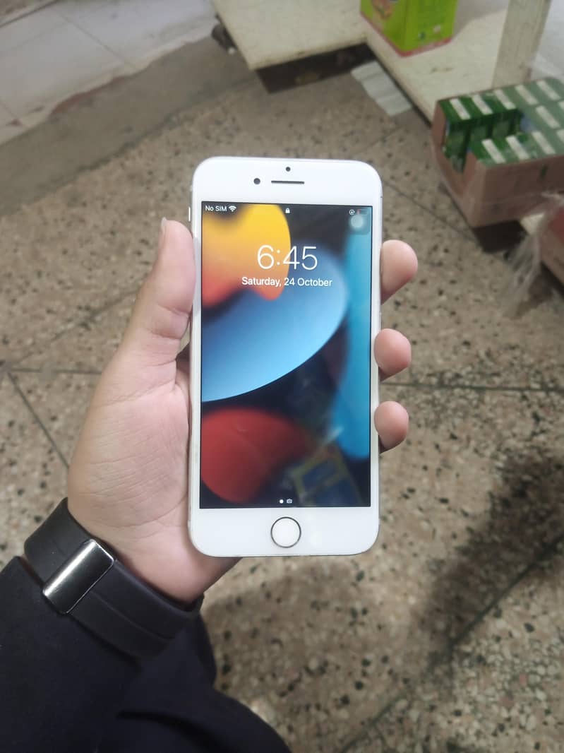Apple iPhone 7 4