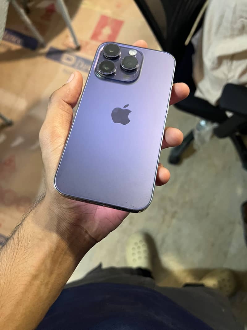 Apple iPhone 14 Pro 0
