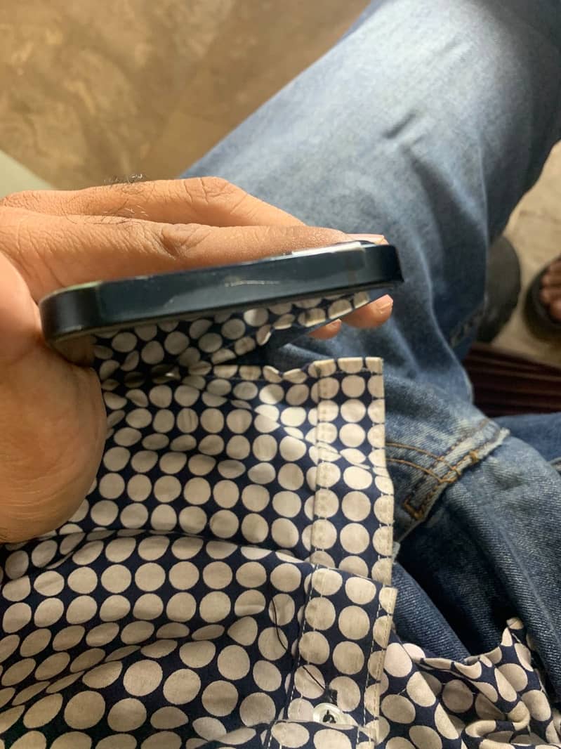 Apple iPhone 13 3