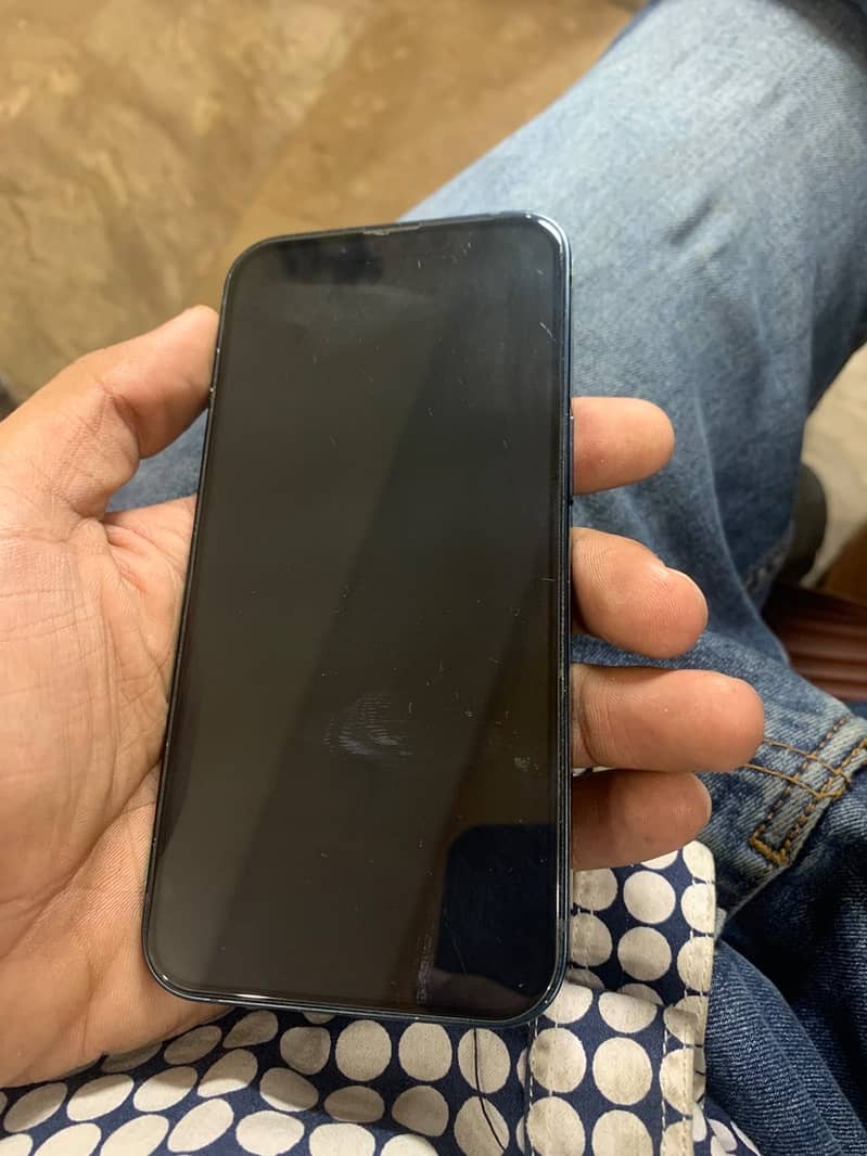 Apple iPhone 13 6
