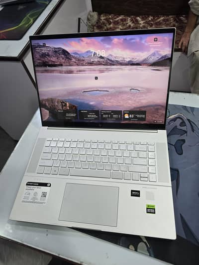 HP ENVY 16T-H1023DX • Ci9-13900H • RTX 4060 8GB • 16" WQXGA 120Hz