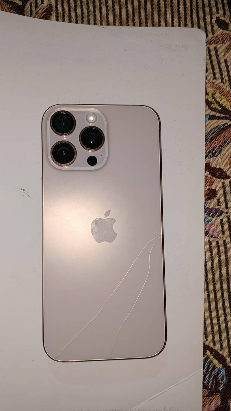 Apple iPhone 16 2