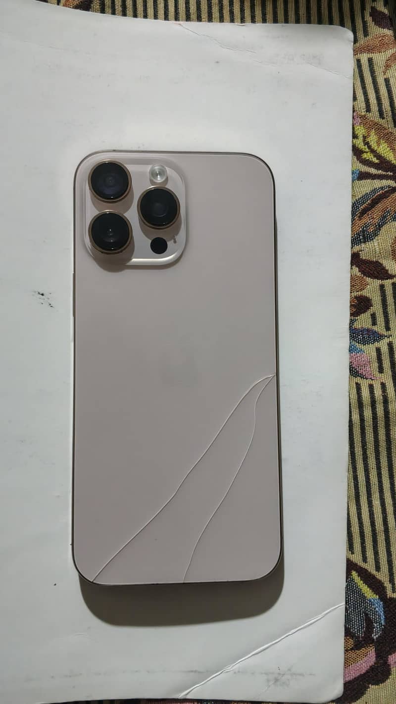 Apple iPhone 16 3