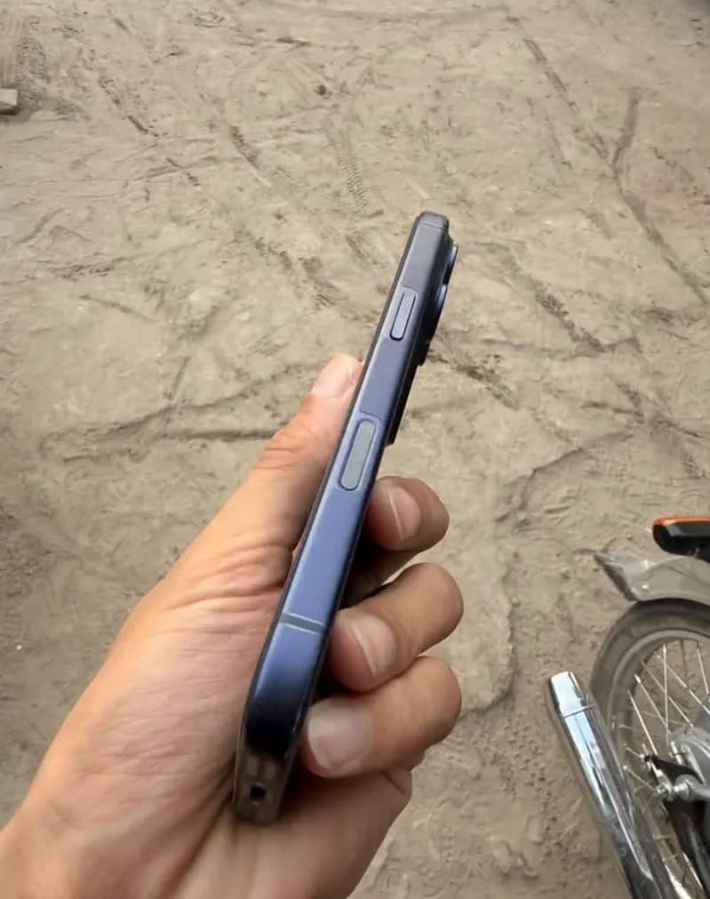 Apple iPhone 17 Pro 1
