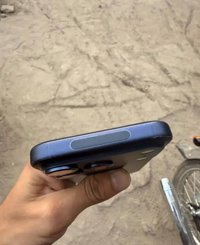 Apple iPhone 17 Pro 2
