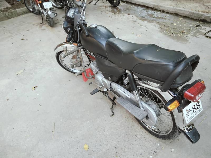 Honda CD 70 2