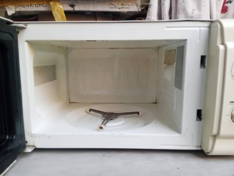 good condition oven 1
