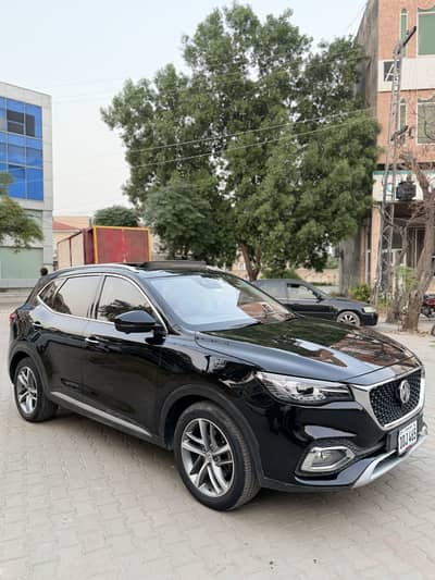 MG HS 2021