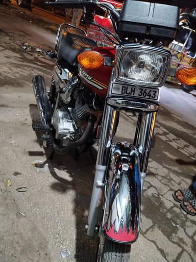 Honda 125 special edition self start with 5 gears
