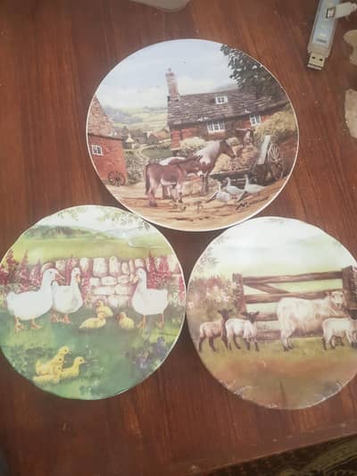 three peace decoration item for sale