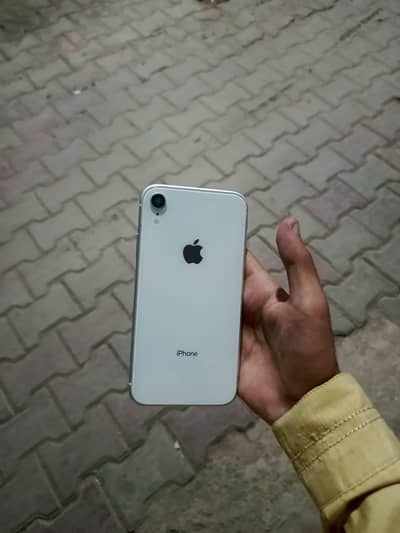 Apple iPhone XR
