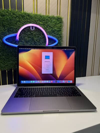 Apple MacBook Pro 2017 — 13” 16 /256Touch Bar