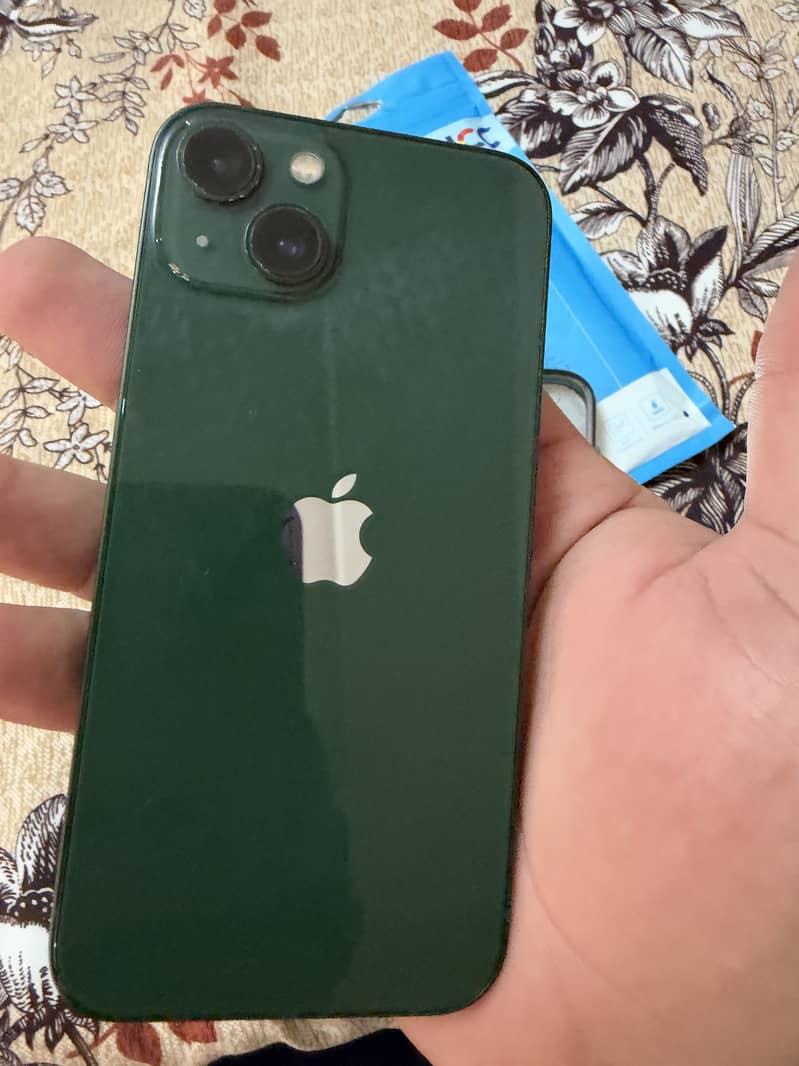 Apple iPhone 13 2