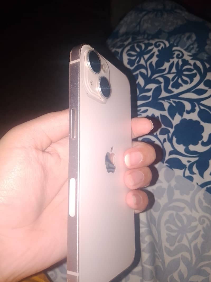 Apple iPhone 13 3