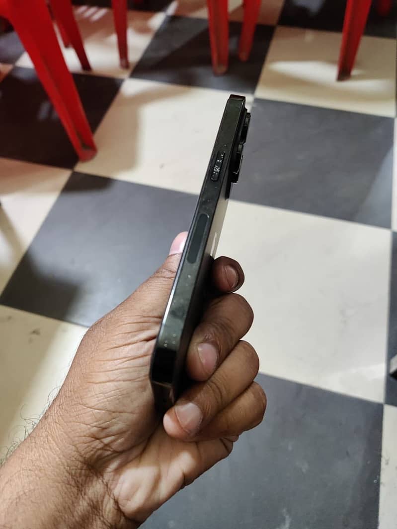Apple iPhone 14 Pro 8