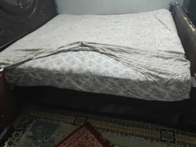 wooden bed set