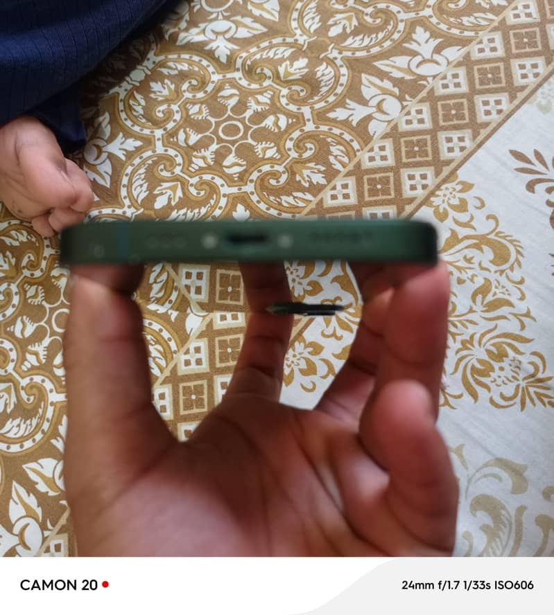 Apple iPhone 13 2