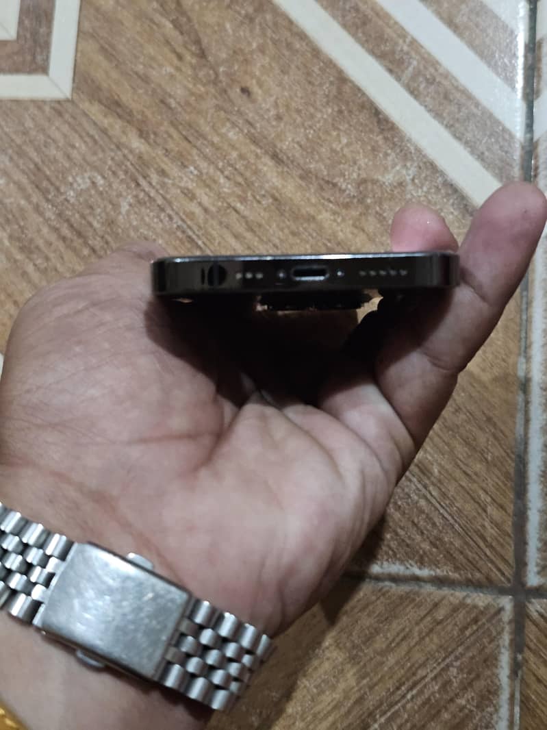 Apple iPhone 13 Pro 0