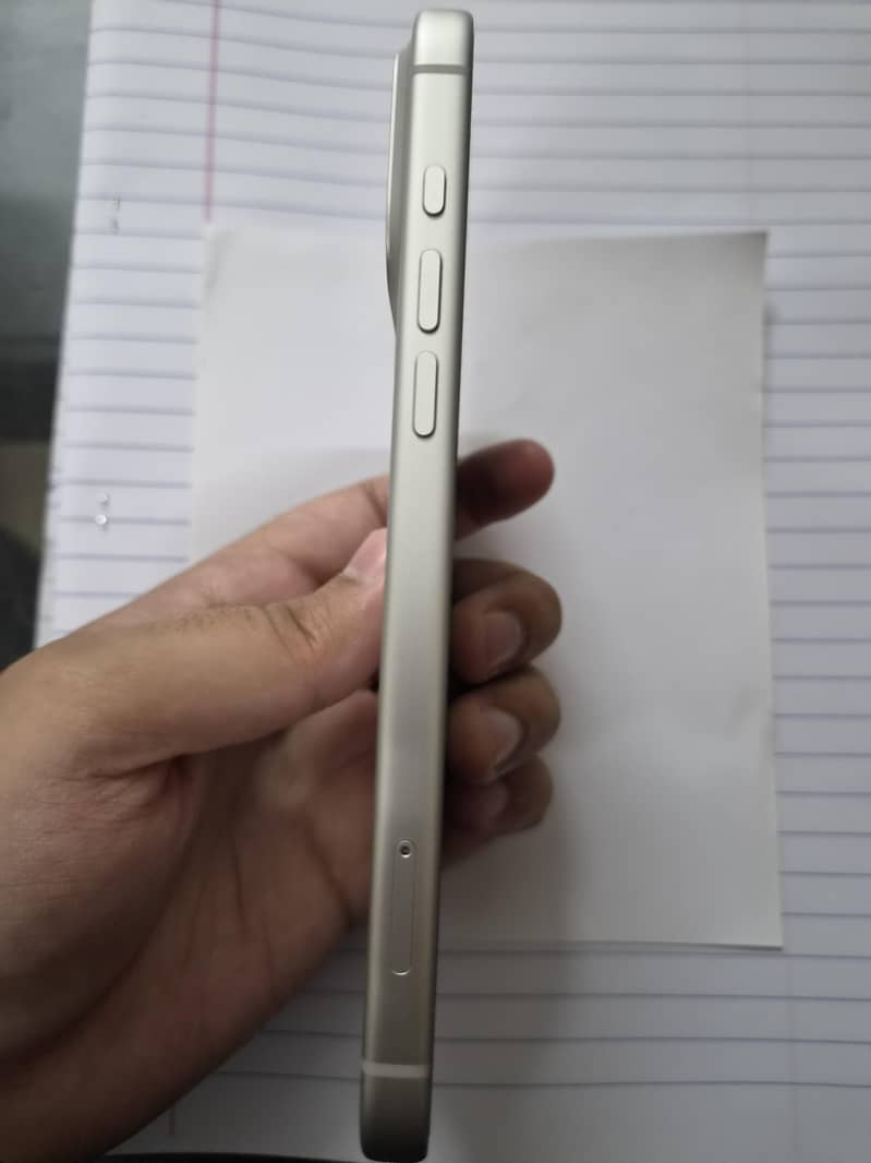Apple iPhone 17 Pro Max 5