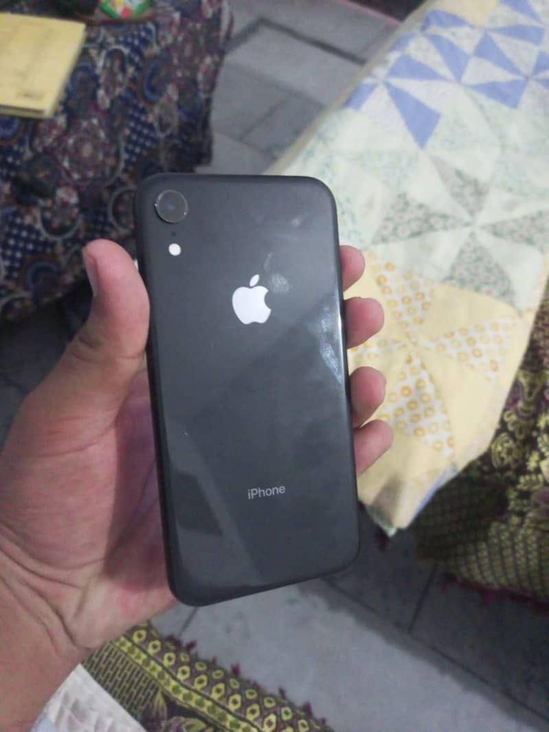 Apple iPhone XR 0