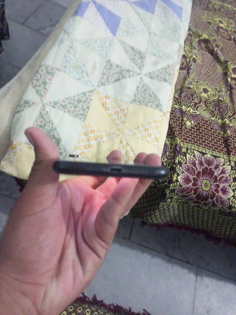 Apple iPhone XR 2