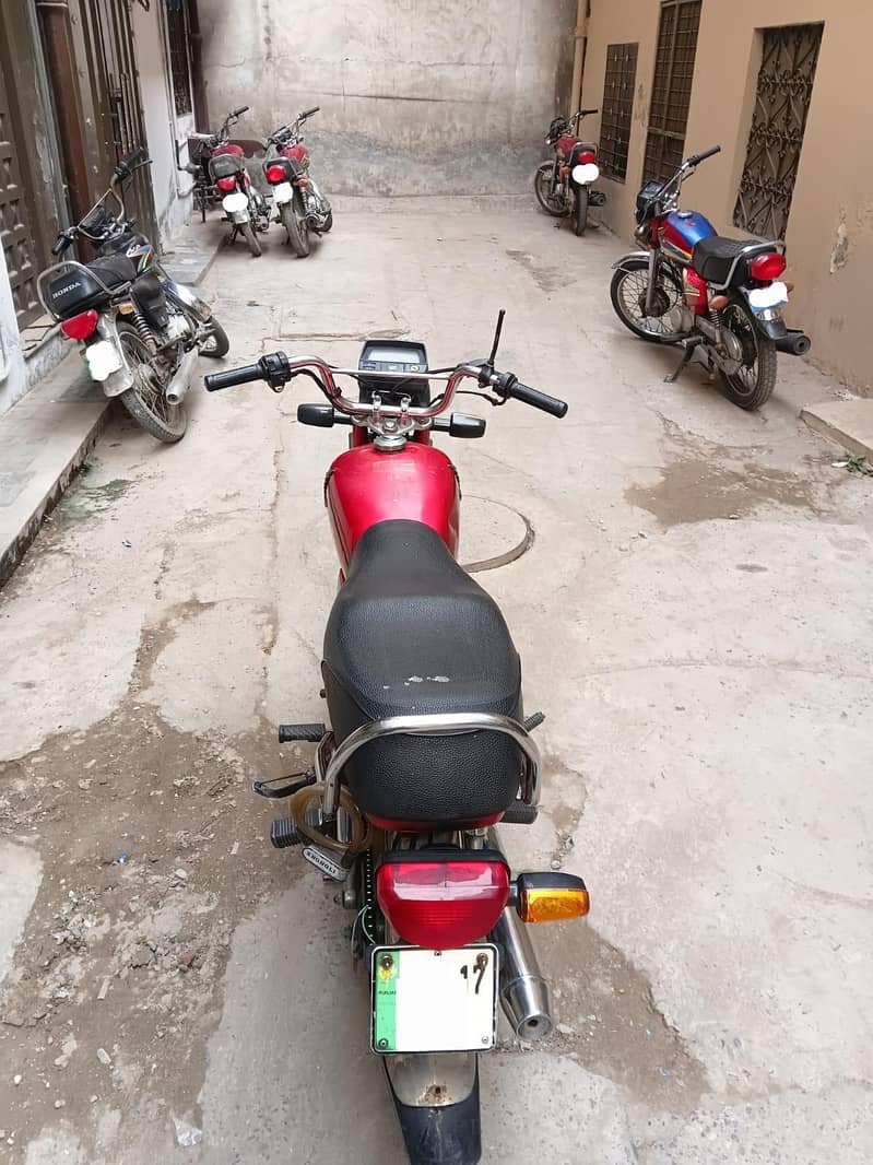 CD 70 2017 Red 1