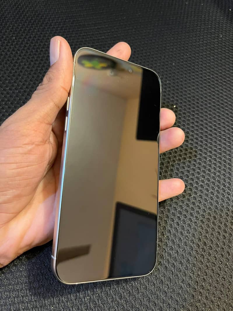 Apple iPhone 15 Pro Max 11