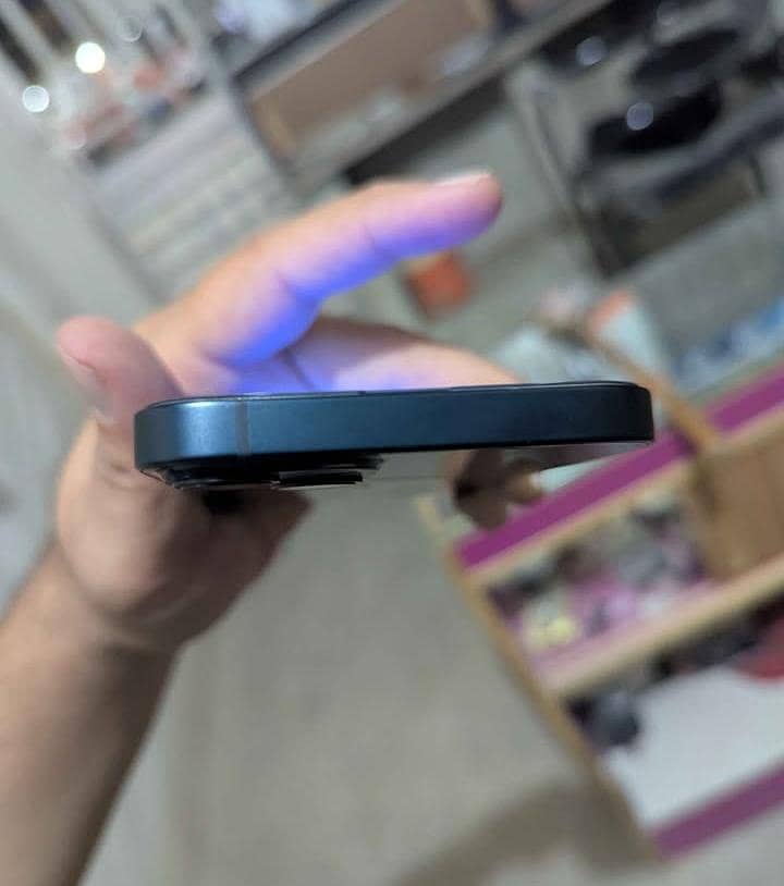 Apple iPhone 13 1