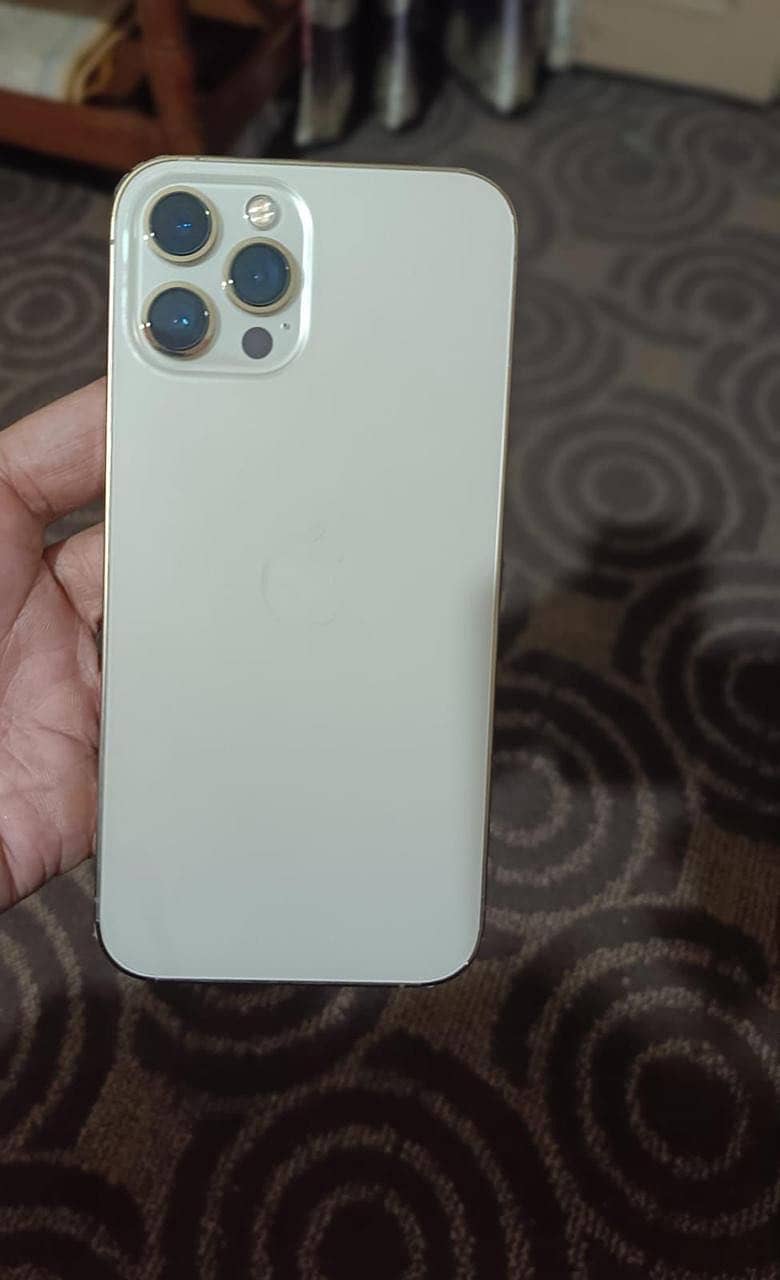 Apple iPhone 12 Pro Max 3