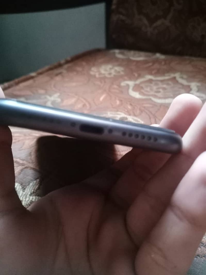 Apple iPhone 11 2