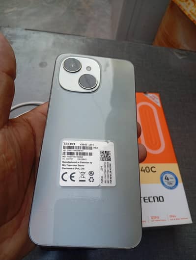 Tecno sprak 40c full box 4+4GB=128GB in warranty 10/10