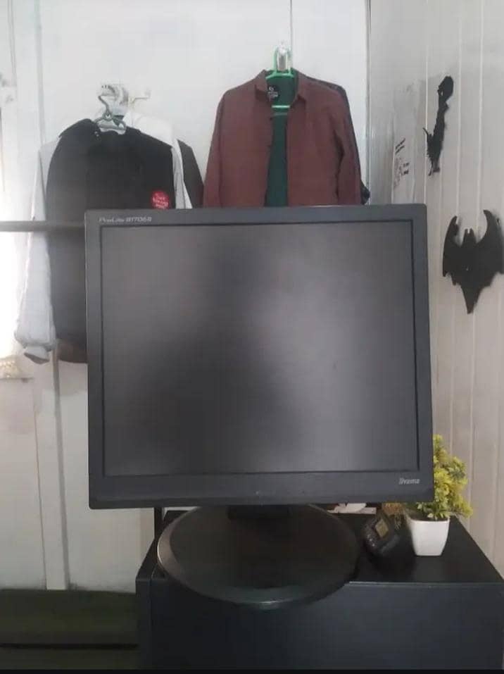 iiyama Lcd 1