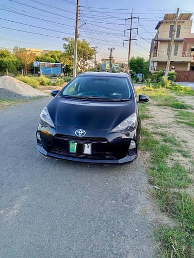 Toyota Aqua 2012/16  push start multimedia steering