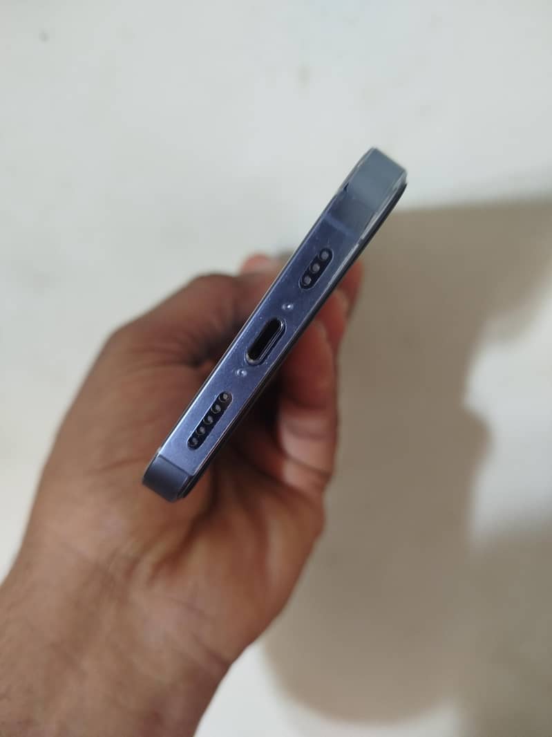 Apple iPhone 13 Pro 2