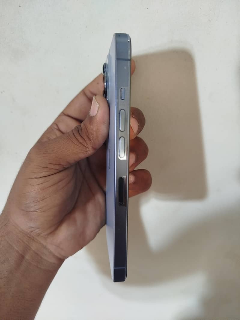 Apple iPhone 13 Pro 3