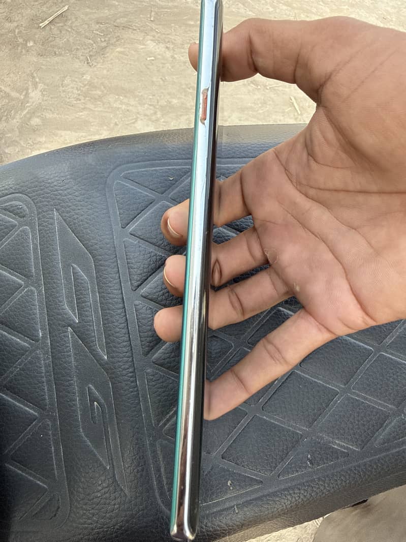 Tecno camon 40 pro 1