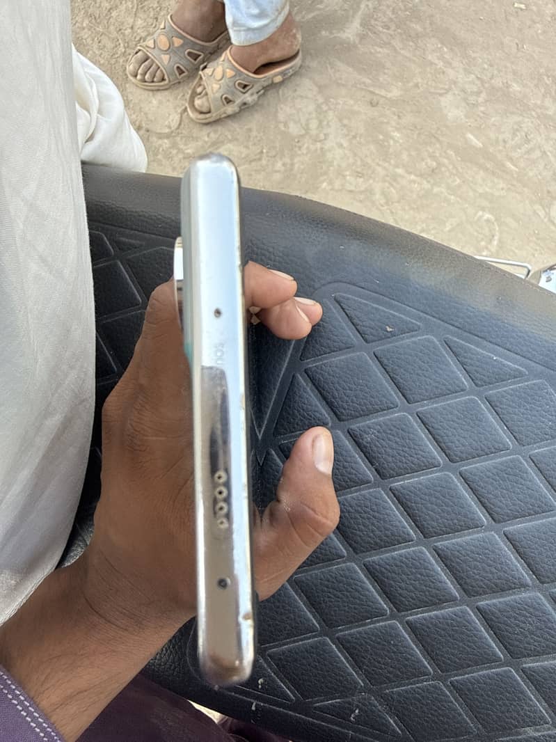 Tecno camon 40 pro 3