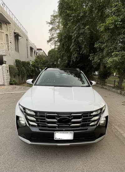 Hyundai Tucson signature hybrid 2025
