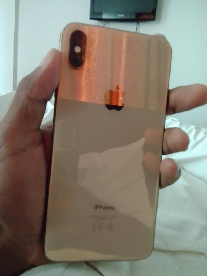 Apple iPhone XS Max 1