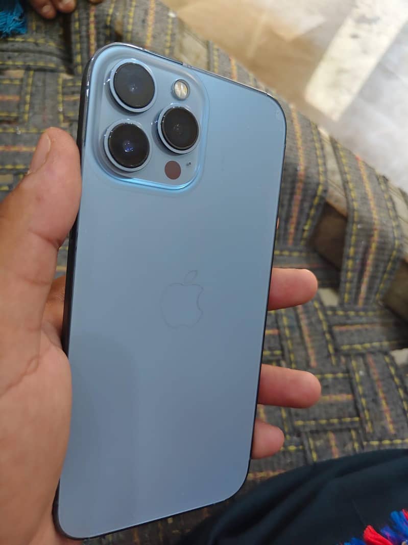 iphone 13 pro max 1