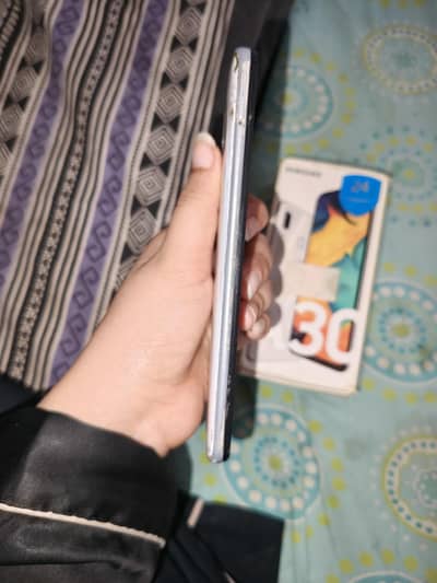 Samsung Mobile A30