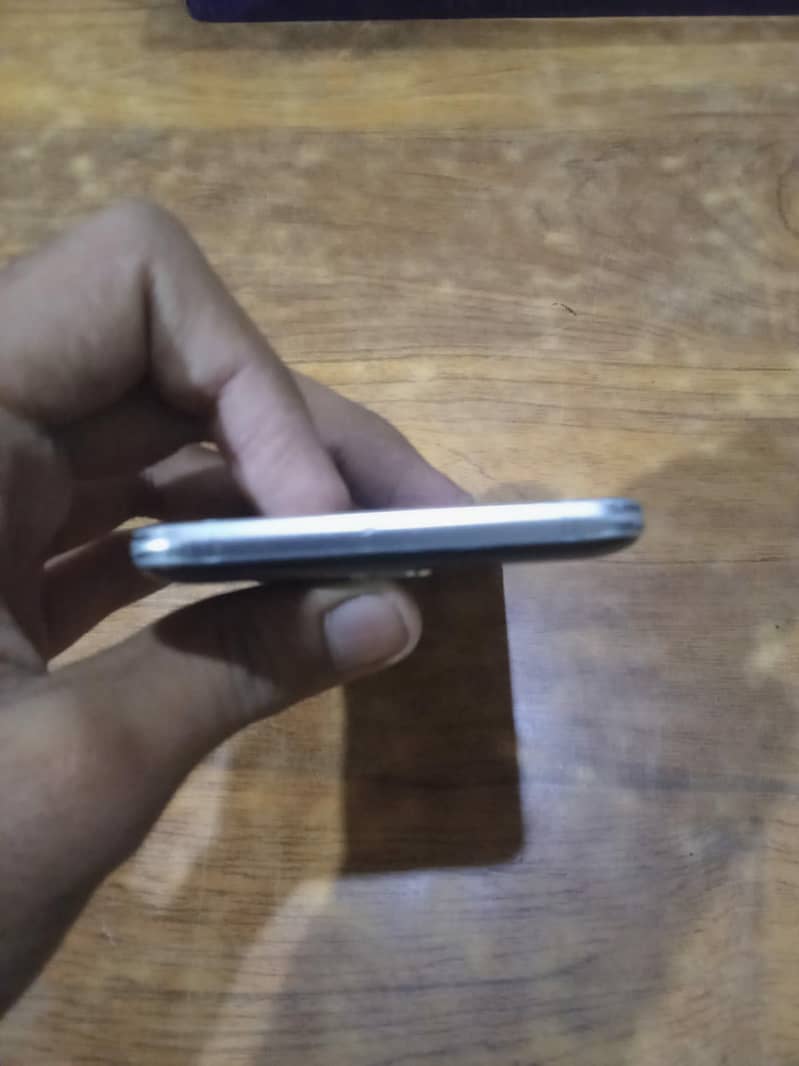 Samsung Mobile J5 5