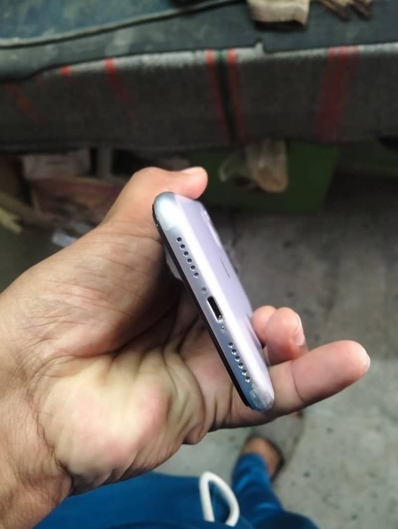 Apple iPhone 11 2