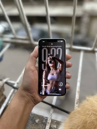 Apple iPhone 13 0fficial Approved