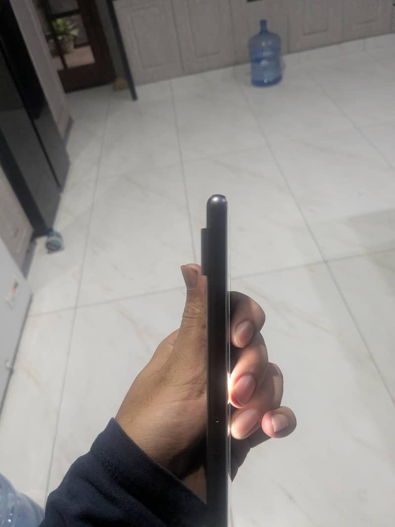 Google Pixel 7 4