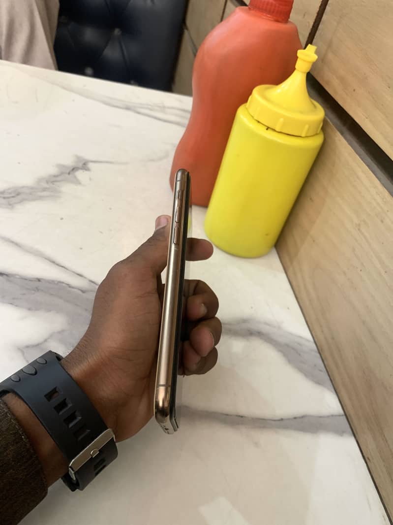 Apple iPhone 11 Pro 5