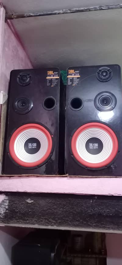 jbl 10inch Boofer speaker with amplifier